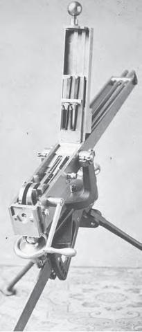 Ametralladora Gardner con la tapa abierta mostrando el interior del mecanismo de disparo