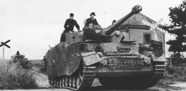 Panzer IV de la 21ª Panzer Division en el sector de Caen. Junio de 1944