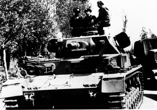 Panzer IV Ausf D de la 9ª Panzer Division en Holanda. Mayo de 1940