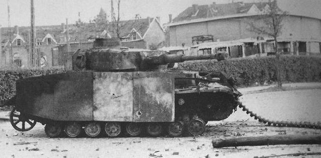 Panzer IV Ausf G puesto fuera de combate al norte de Arnhem, Holanda. Septiembre de 1944