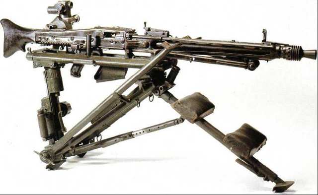 El sistema de cambio de cañón era mas efectivo y rápido que en la anterior MG-34