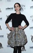krysten_ritter_at_yellowtail_coctail_party_in_pa.jpg