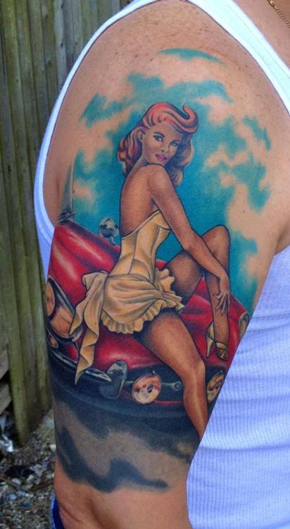 tattoos_ideas_old_school_colored_pin_up_girl_on