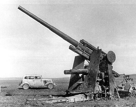 Flak 88 mm abandonado durante el avance del Ejército Rojo en Crimea. Primavera de 1944