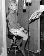 nancy_sinatra_68