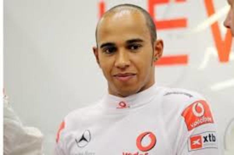 Lewis Hamilton Capelli Trapianto