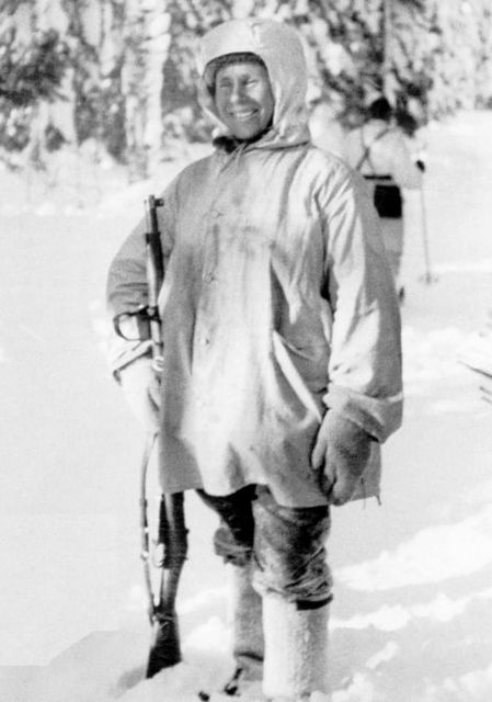 El francotirador finlandés Simo Häyhä, conocido como la Muerte Blanca entre las tropas soviéticas, acabó con la vida de más de 500 soldados enemigos